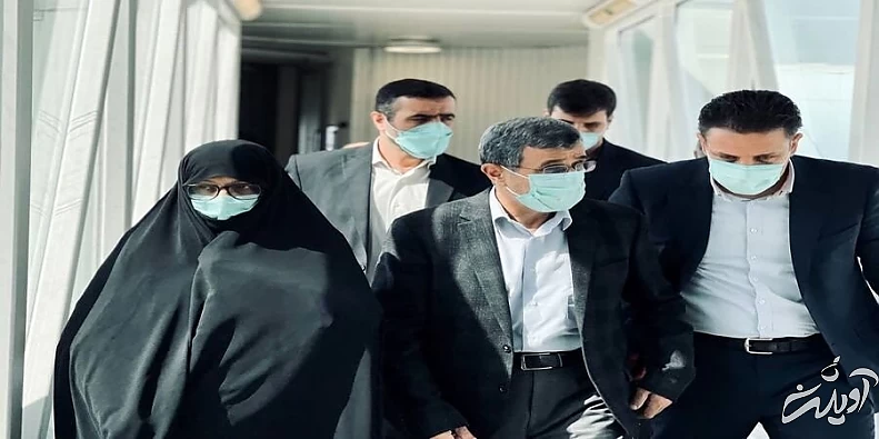 عکسی از احمدی نژاد و همسرش در سفر دبی